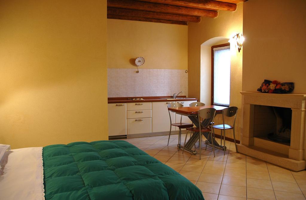 Agriturismo Le Mura Del Gherlo Valeggio sul Mincio Exterior foto